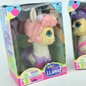 Dos Figuras de Juguete "Who's Your Llama?" - imagen 2