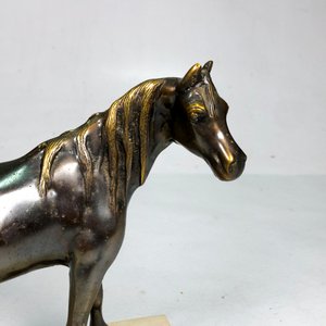 Figura de Caballo en Metal Bronceado sobre Base de Mármol - imagen 3