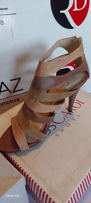 Zapatos de tacón alto en venta - imagen 4