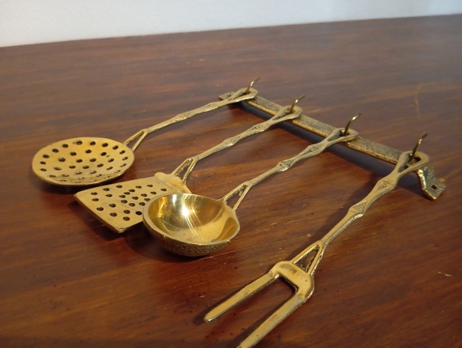 Piezas únicas en bronce con ganchera original - imagen 2