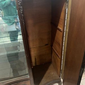 Cristalero Francés Antiguo de Madera con Detalles Tallados - imagen 7