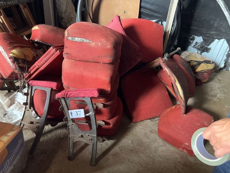 Butacas de Banco Rojas Estilo Vintage (15 Unidades)