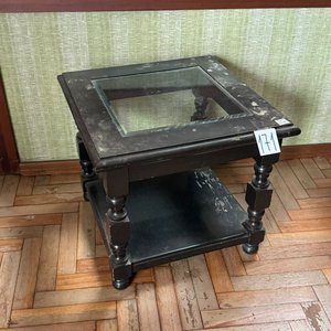Mesita Auxiliar Cuadrada con Tapa de Vidrio y Estante Inferior - imagen 2