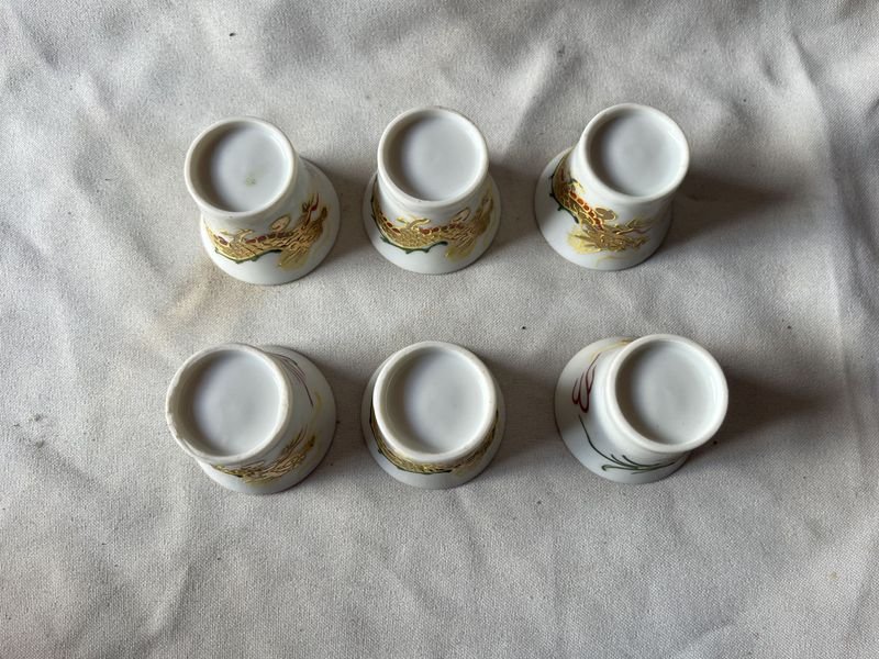 Vasos de porcelana con diseño de sake - imagen 3