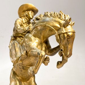 Figura "Jinete" en Pasta Dorada, 33 cm de Altura - imagen 3