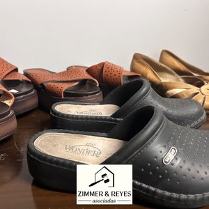 Lote de Varios Calzados: Sandalias y Zuecos - imagen 3