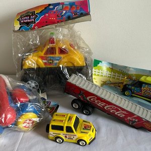 Lote de Juguetes: Camión Coca-Cola, Policía y Teléfono - imagen 3