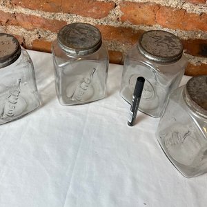 Lote de 4 Frascos Antiguos Coca Cola de Vidrio con Tapa de Aluminio - imagen 5