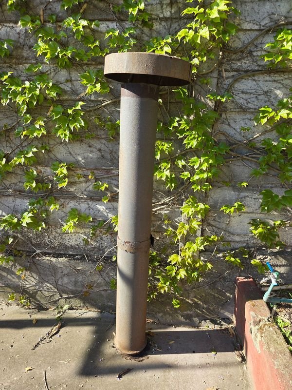 Chimenea de Horno Antigua y Rústica - imagen 1