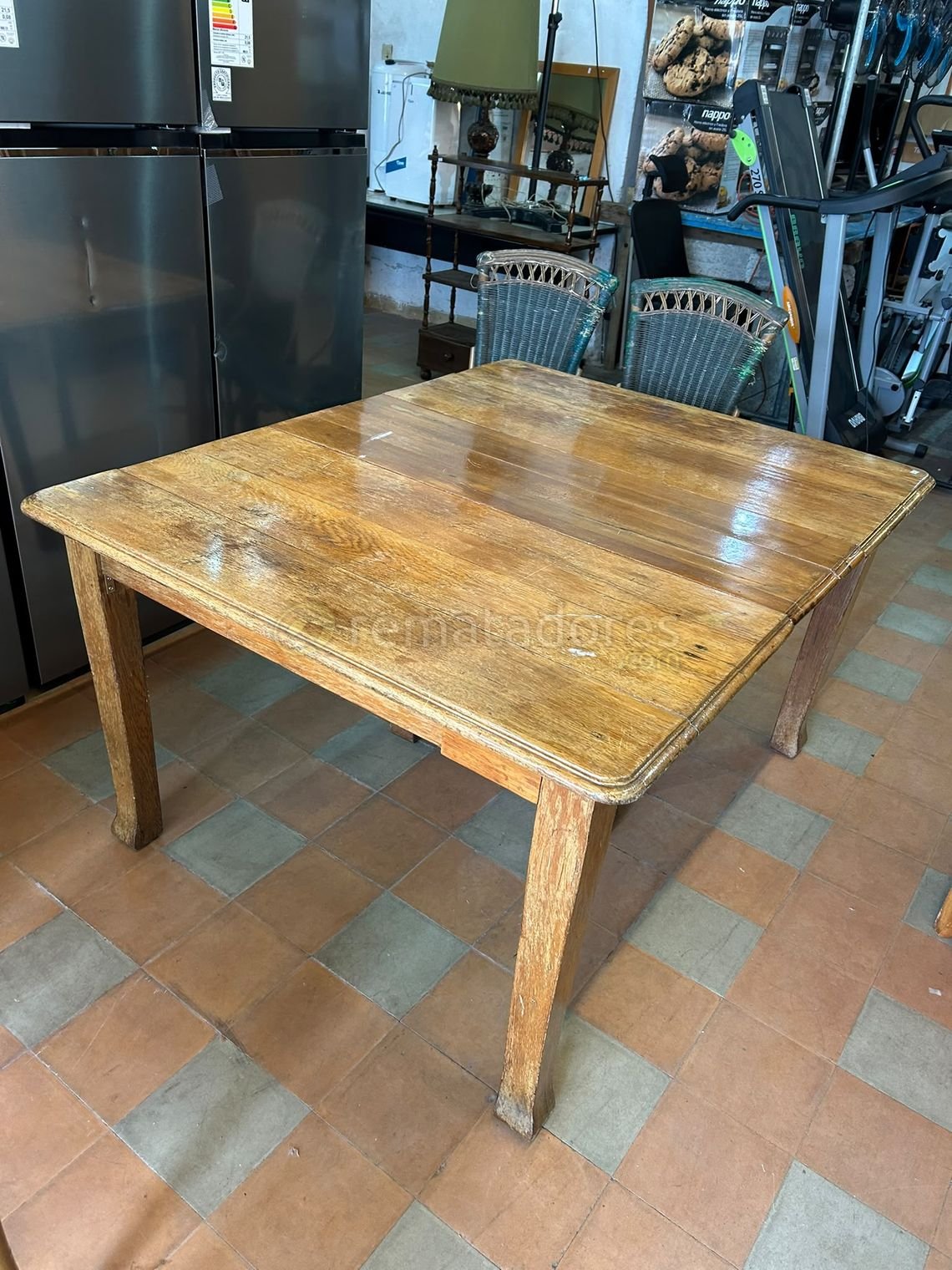 Mesa de Comedor Antigua de Madera Clara