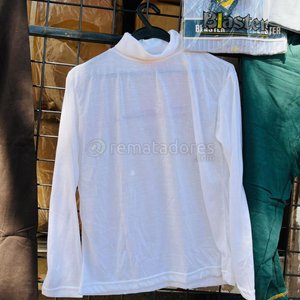 Lote siguiente: Remera Blanca Cuello Alto Manga Larga Mujer