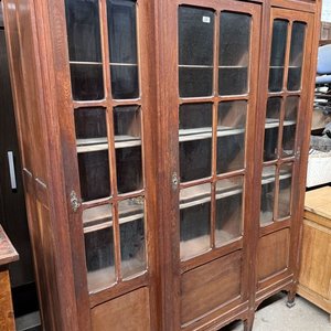 Biblioteca Antigua de Roble con Vidrios Biselados - imagen 3