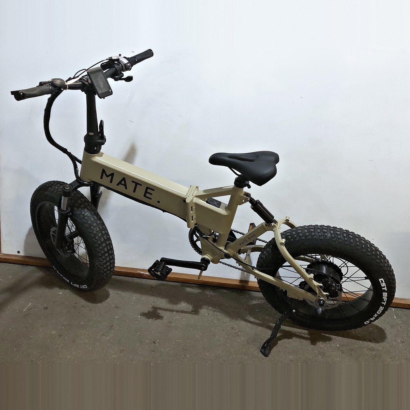 Bicicleta Eléctrica Plegable MATE.BIKE Beige 750W Nueva con Caja