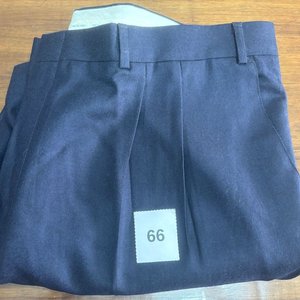 Lote anterior: Pantalón de Vestir Azul Marino Talle 60 Marca Martellotti