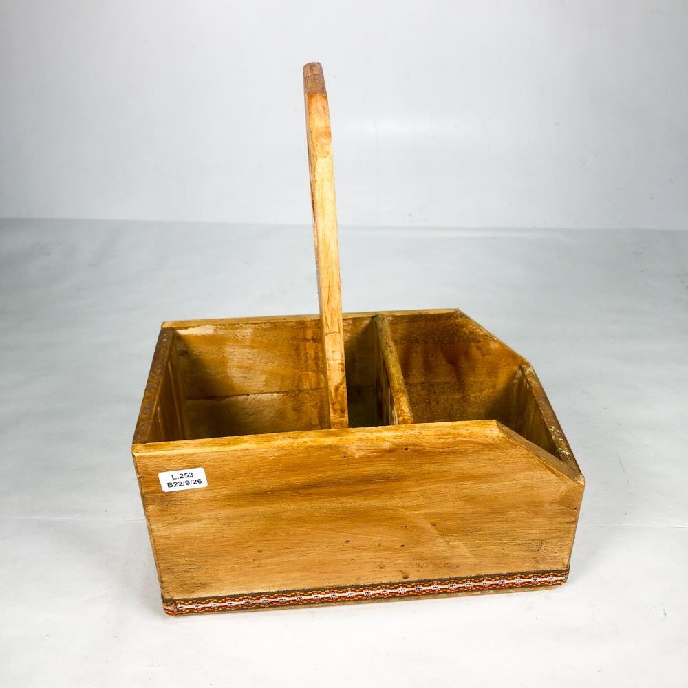 Organizador de Madera con Asa y Divisiones
