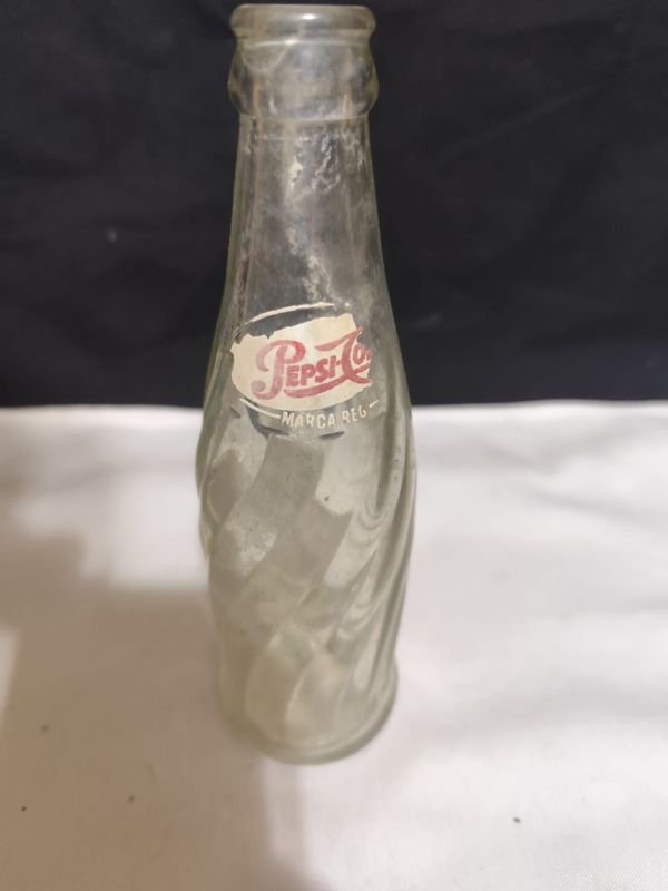 Lote anterior: Botella Antigua de Pepsi - Venta en Subasta
