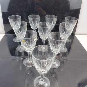 L 394 - 10 Piezas - Set de 10 copas de cristal de diseño, con detalles labrados en su fuste y base, ideales para brindis y celebraciones (Con Etiqueta) - imagen 1
