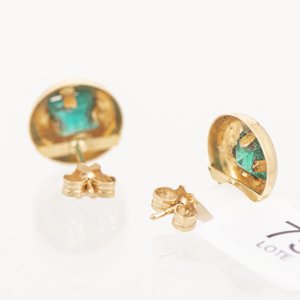 Par de Tornillos de Oro 18k con Esmeraldas Carré - imagen 2