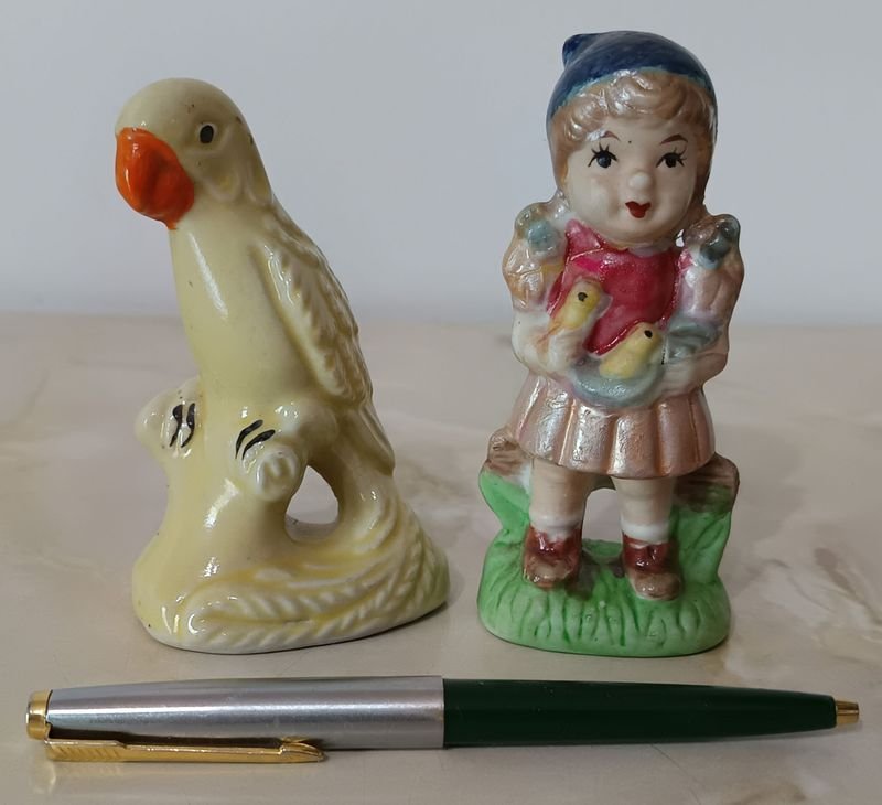 Lote anterior: Figuras de cerámica para niños: niña y papagayo