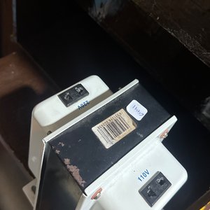 Lote siguiente: Convertidor de Voltaje 110V a 220V