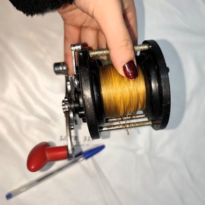 Reel Rotativo Pescador Modelo 220 Usado - imagen 4