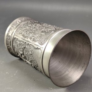 Conjunto de 5 Vasos de Peltre con Decoración Relieve y Escenas Costumbristas - imagen 12