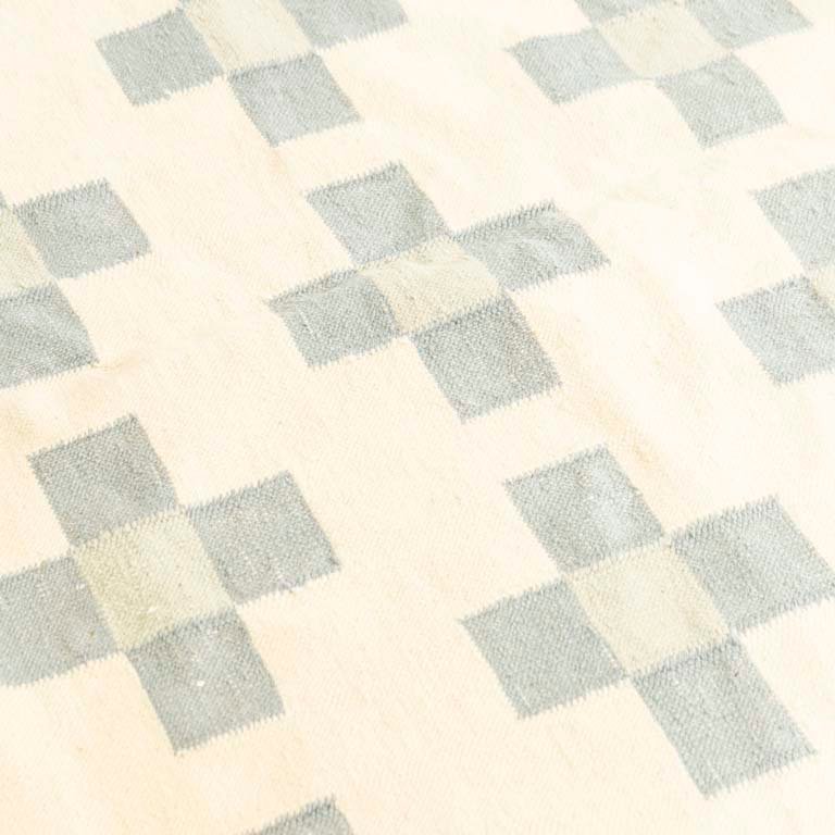 Gran alfombra kilim en tonos celeste, marfíl y salmón - imagen 3