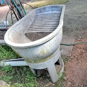 Lote anterior: Pileta de Lavar a Mano Antigua de Cemento