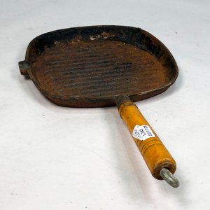 Plancha Grill de Hierro Fundido con Mango de Madera - imagen 3