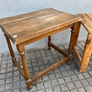 Dos Mesas de Madera para Living: Rústica y Patas Torneadas - imagen 5