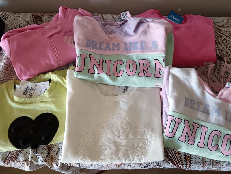 Lote siguiente: Lote de ropa para bebé y camperitas