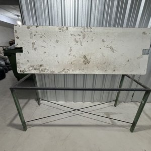 Mesa de Trabajo Grande con Tapa Blanca y Estructura Metálica - imagen 8