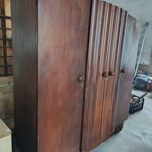 Ropero Estilo Art Decó de Madera Oscura con 4 Puertas - imagen 2