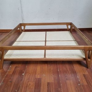 Mesa de Centro Oriental Madera Lustrada Base Esterillada - imagen 1