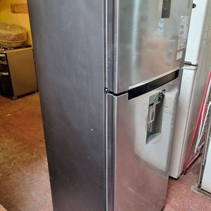 Heladera Samsung Acero Inoxidable con Freezer, Dispenser y Auto Icemaker - imagen 2