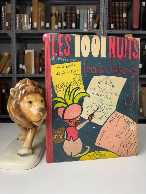 Lote anterior: Libro Infantil Ilustrado con Figurita de León