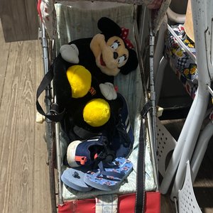 Lote siguiente: Cochecito de Muñeca con Peluche y Calzado