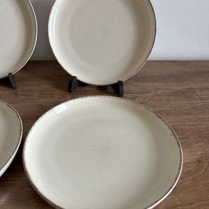 Seis Platos de Cerámica Beige con Borde Oscuro, 19cm - imagen 4