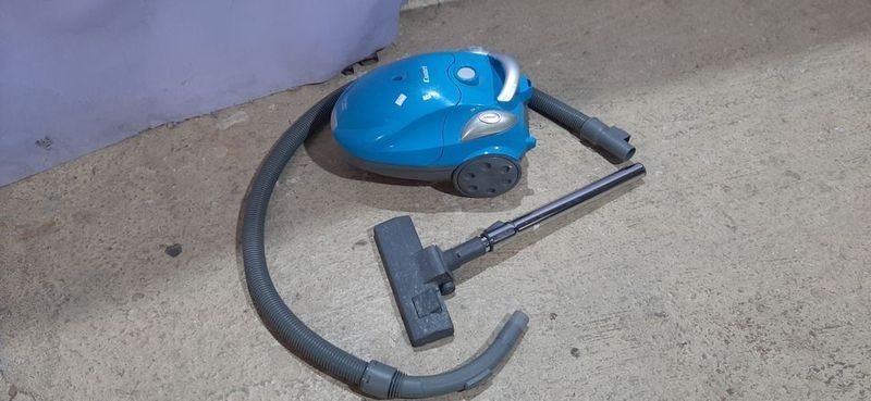 Aspiradora Cuori 1600 Watts - Electrodomésticos - imagen 3