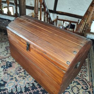 Baúl Cofre Antiguo de Madera Estilo Rústico - imagen 1