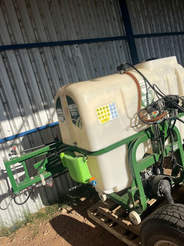 Pulverizadora Agrional de 800 litros, Impecable y Eficiente - imagen 4