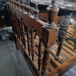 Lote siguiente: Cama Antigua de Una Plaza Estilo