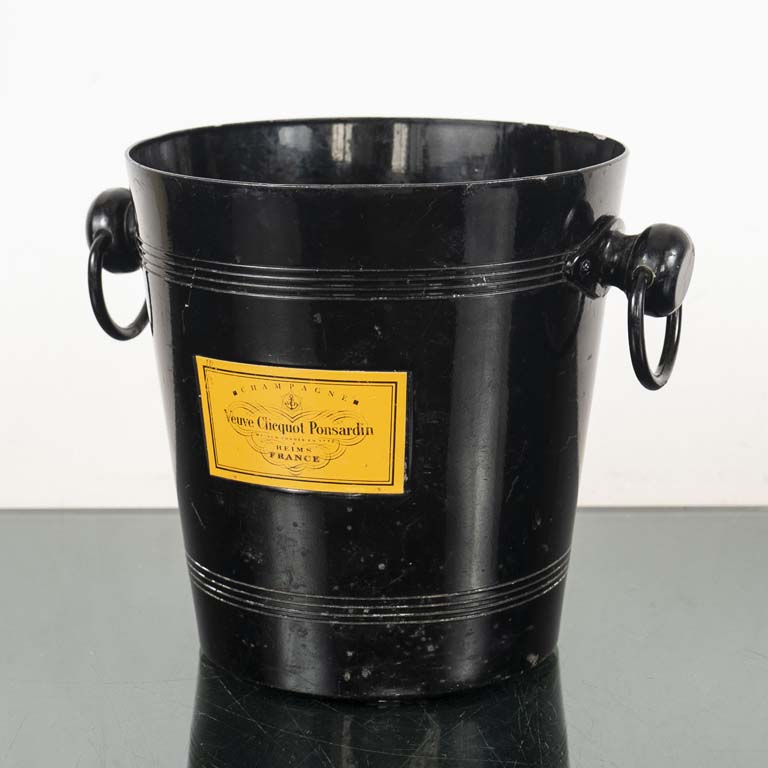 Lote anterior: Champagnera sellada alemana - Medidas: 20x20cm