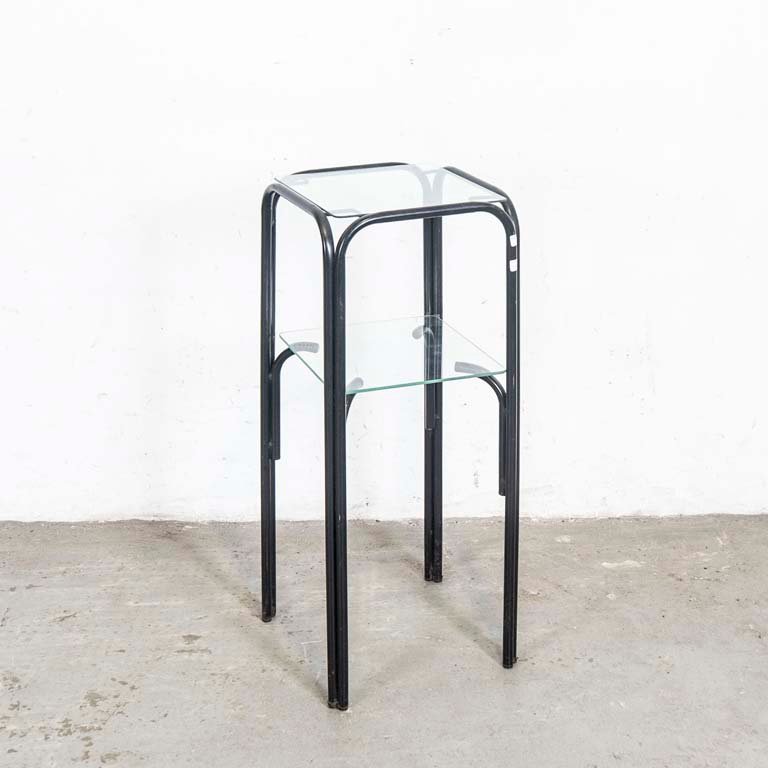 Lote anterior: Mesa de sala en metal con vidrio