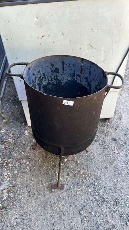 Lote anterior: Olla de Hierro con Plancha y Pata