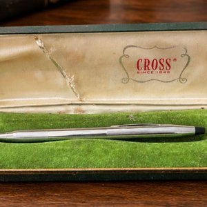 Lapicera Cross Classic Century Vintage Lustrous Chrome con Estuche - imagen 3