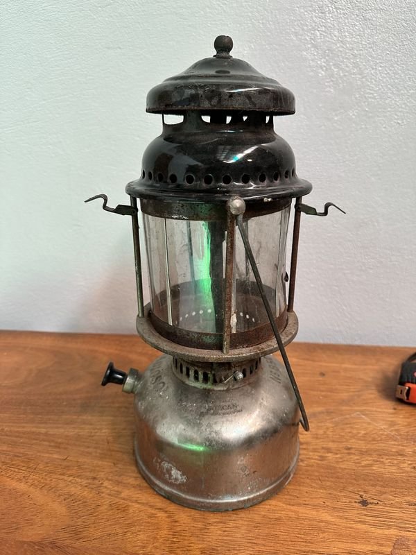Lote siguiente: Lámparas y accesorios de iluminación