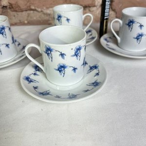 Juego de Café con 4 Pocillos y Platillos Decorados - imagen 3