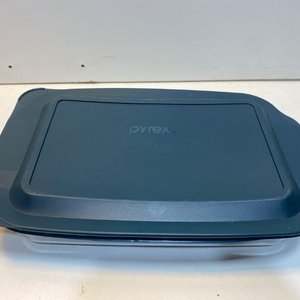 Juego de 3 piezas: Fuente de vidrio Pyrex con tapa azul, fuente de vidrio y canasto de mimbre - imagen 7