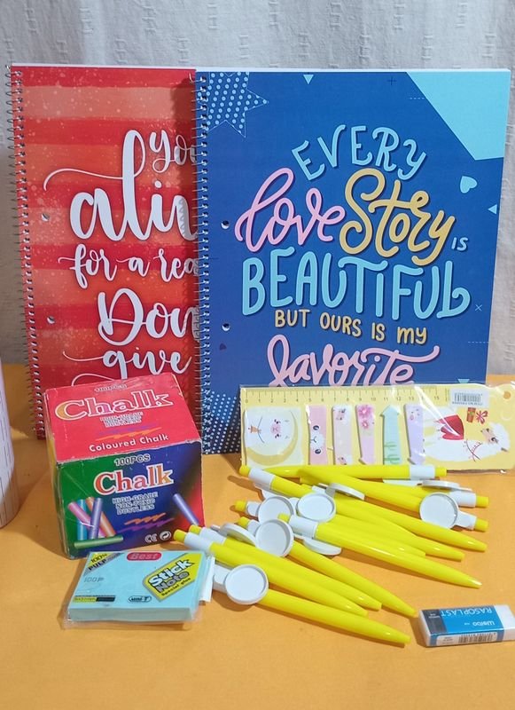Cuadernolas y accesorios para escritura y organización